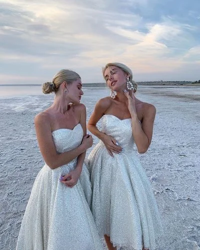 Stylish A Line Sweetheart Silver Knee Length Homecoming Dress C773