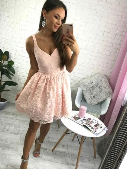 A-line V-neck Lace Short Lace Homecoming Dresses C1227
