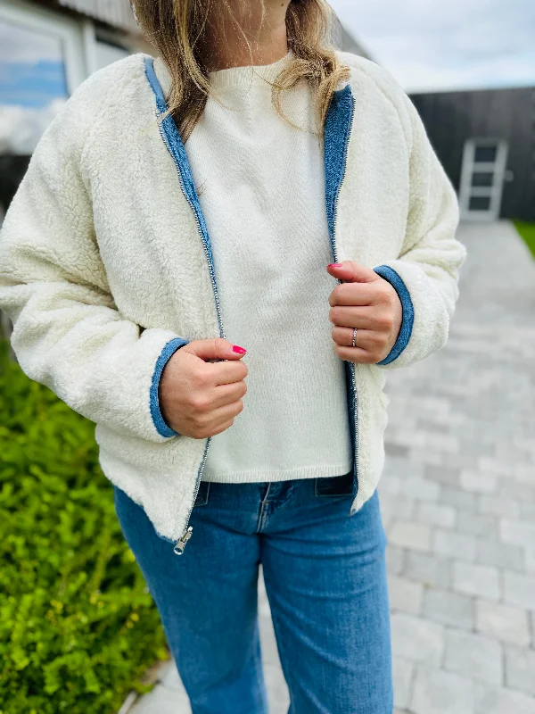 Veste réversible Coopers • Moumoute / Jean Stylish High-Rise Mom Jeans