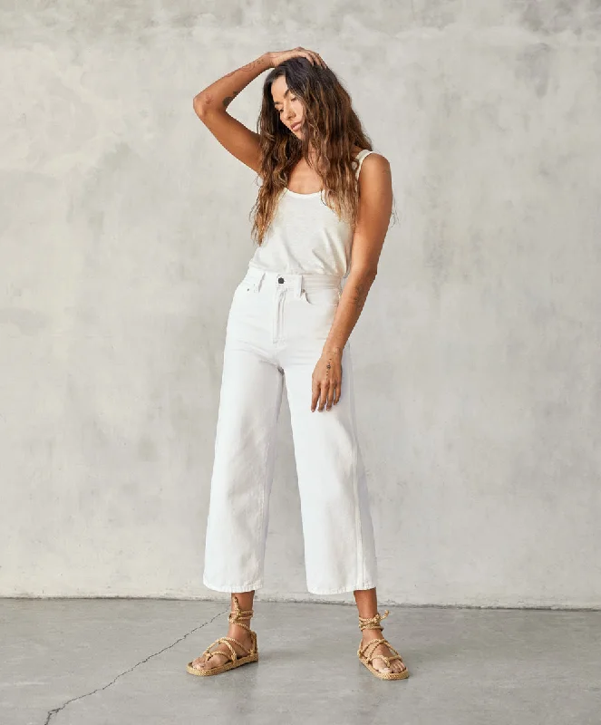 The Brook Wide Leg Jean Fashionable Bootcut Jeans