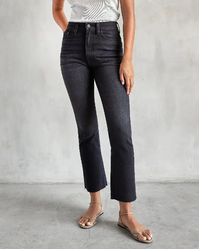 The Costa Crop Jean Comfortable Mid-Rise Jeans