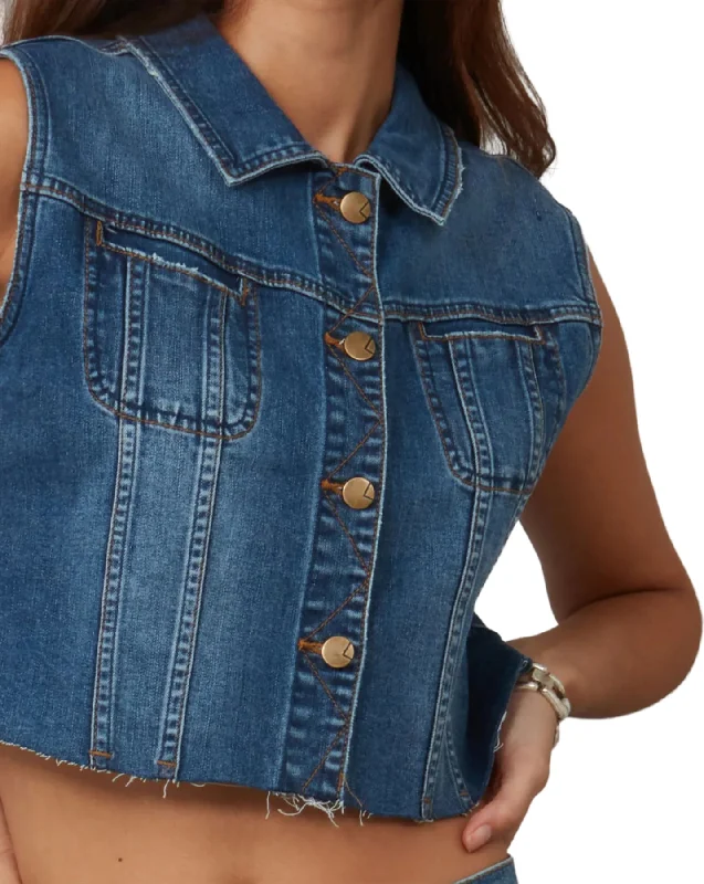 Gabbie Cropped Denim Vest - Women's|-|Veste en jean écourté Gabbie - Femme Elegant Skinny Leg Jeans Gabbie Cropped Denim Vest - Women's|-|Veste en jean écourté Gabbie - Femme Elegant Skinny Leg Jeans