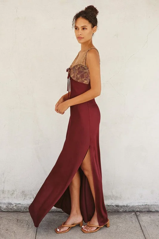 Lace & Satin Contrast Maxi Dress Comfortable Long-Sleeve Maxi Dress
