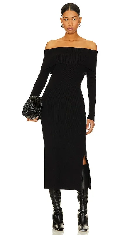 Callahan Marie Maxi Dress in Black Comfortable Pleated Maxi Dress