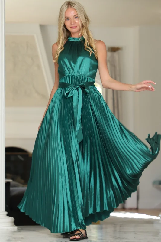 Emerald Green Halter Sleeveless Pleated Maxi Dress Comfortable Maxi Dress with Slits