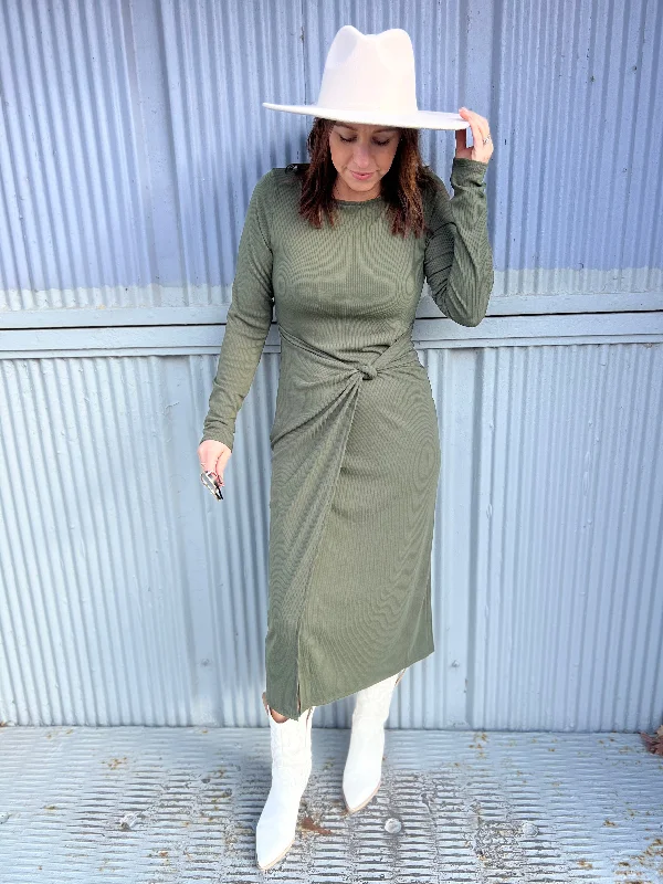 Long Sleeve Ribbed Overlap Detail Maxi Dress Comfortable Fit-and-Flare Maxi Dress