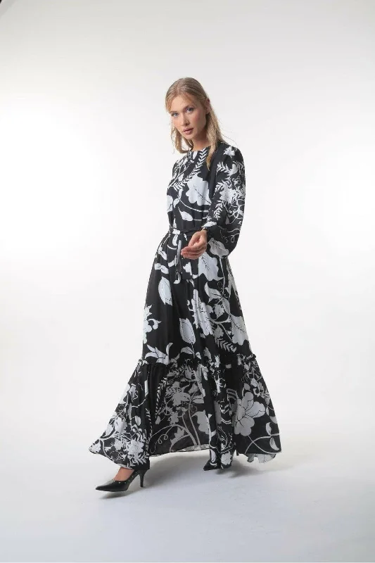 Roxy Long Maxi Dress with Long Sleeves Classic Strapless Maxi Dress