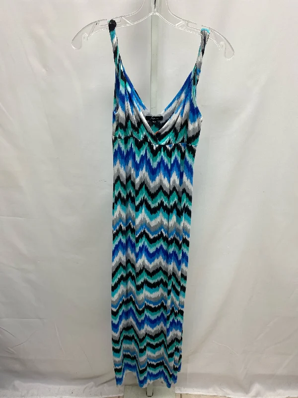 Size Small Soprano Blue/Aqua Maxi Dress Trendy Maxi Dress with Belt