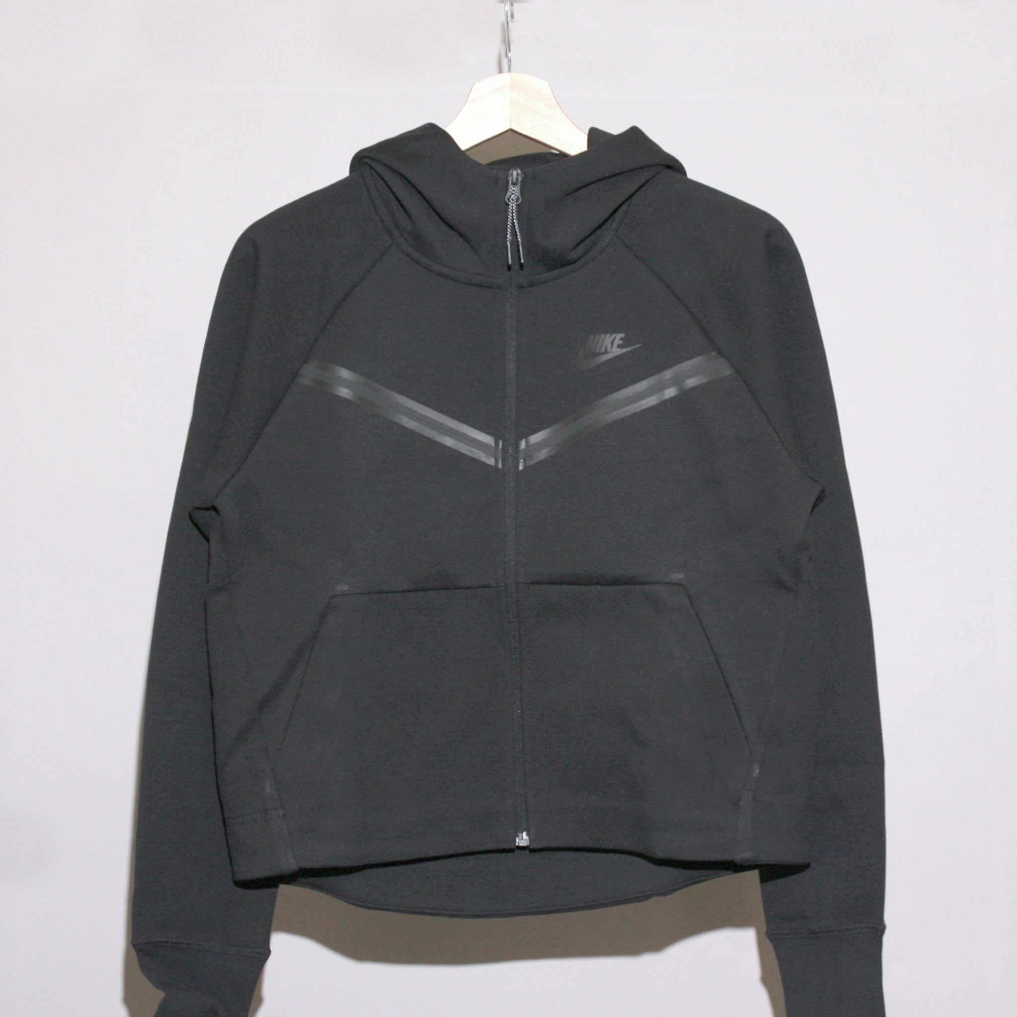 NIKE Womens Sportswear Tech Flecce Windrunner Full-Zip Hoodie Hoodie with Monochrome Minimalist Simple NIKE Womens Sportswear Tech Flecce Windrunner Full-Zip Hoodie Hoodie with Monochrome Minimalist Simple
