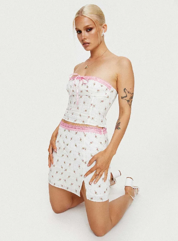 Caitie Mini Skirt White Floral belted skirt waist
